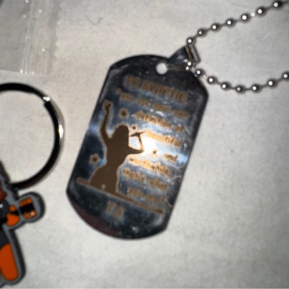 Taylor Swiftie Ultimate Fan Bundle - Picture 3 of 4